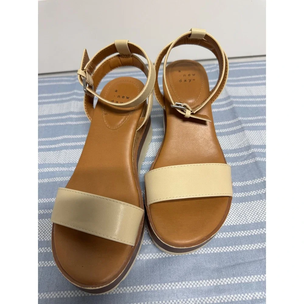 A New Day Womens Cream Cork Platform Wedge Ankle Strap Sandals Size 5